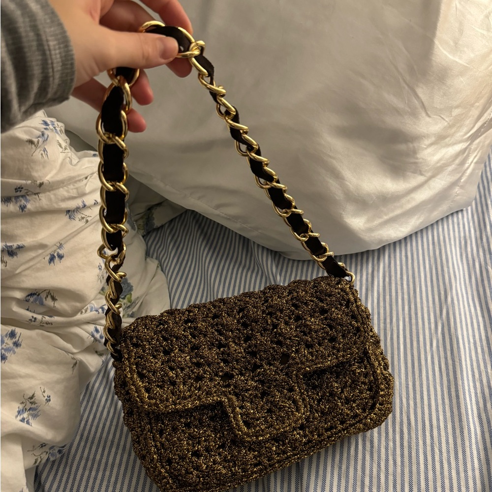 Gold and Black Textured Shoulder Bag with Chain Strap - Picture 2 of 4